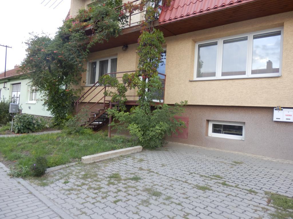 Frgo Ubytovani Vracov Zewnętrze zdjęcie